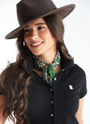 Polo Negro con Tapeta Abotonada Mujer