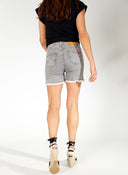 Short Vaquero Gris Mujer