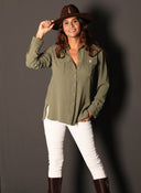 Camisa Kaki Oversize Dos Bolsillos Mujer