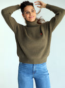 Jersey Kaki Cuello Cisne Mujer