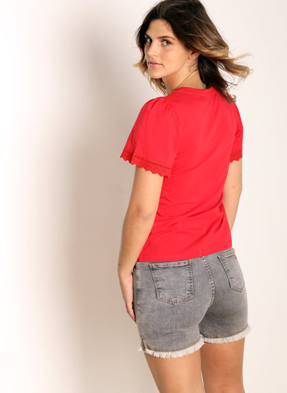 T-shirt rouge pour femme avec manches à volants