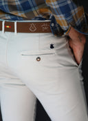 Pantalón Chino Camel  Hombre