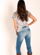 Camiseta  Gris Capote con Clavel Mujer