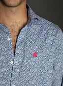 Camisa Azul Rosas Blancas Hombre