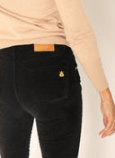 Pantalón Negro Micro Pana Mujer