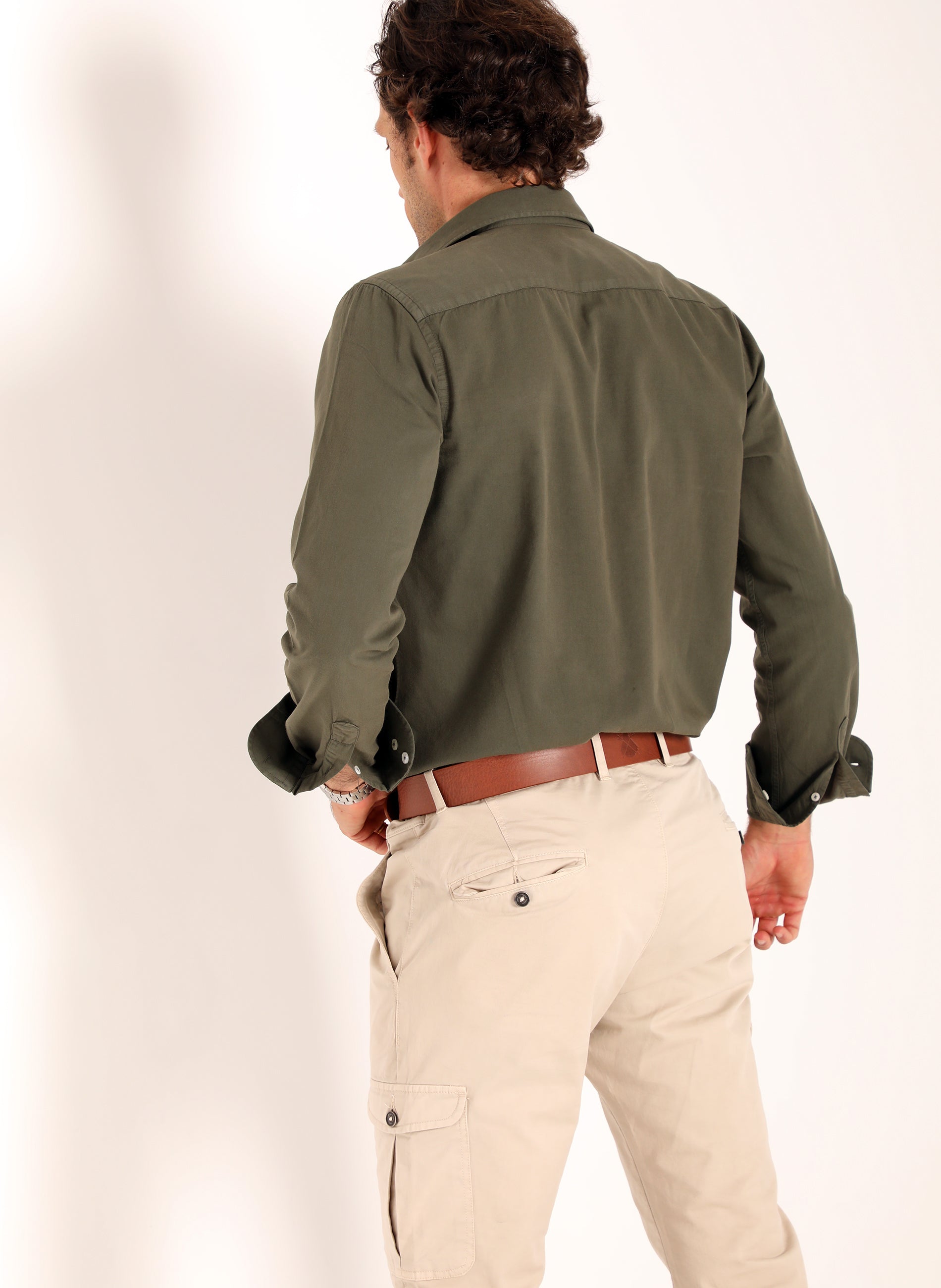 Camisa kaki hombre sale