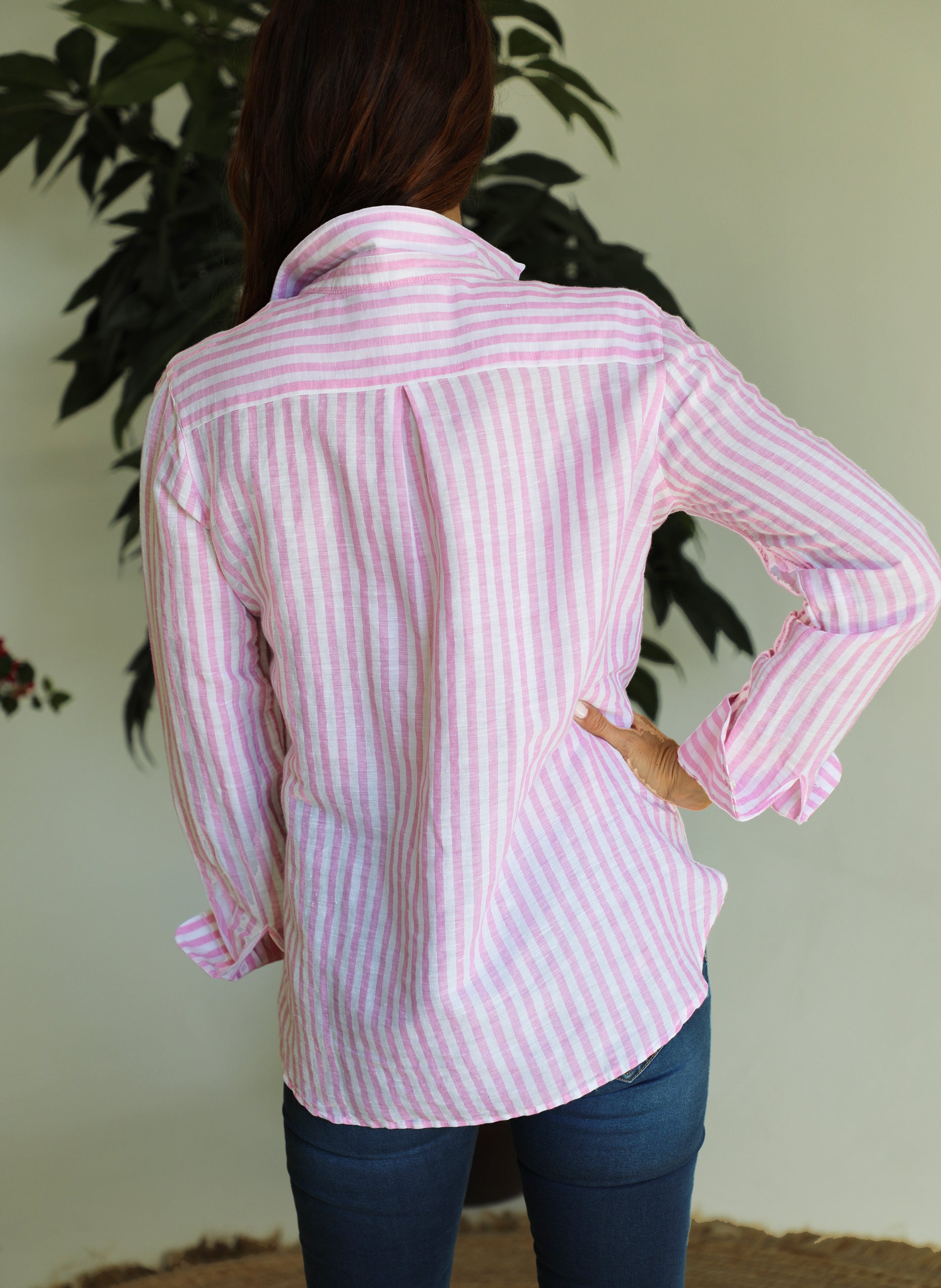Damesoverhemd van 100% linnen met brede roze strepen