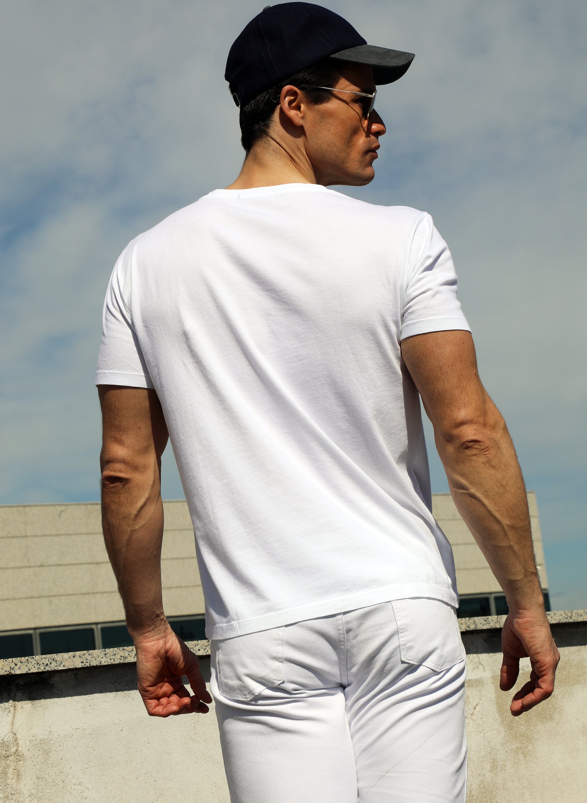 Weißes T-Shirt zum Färben von Herrenbekleidung