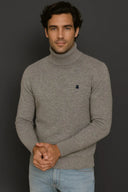 Jersey Gris Lambswool Cuello Alto Hombre