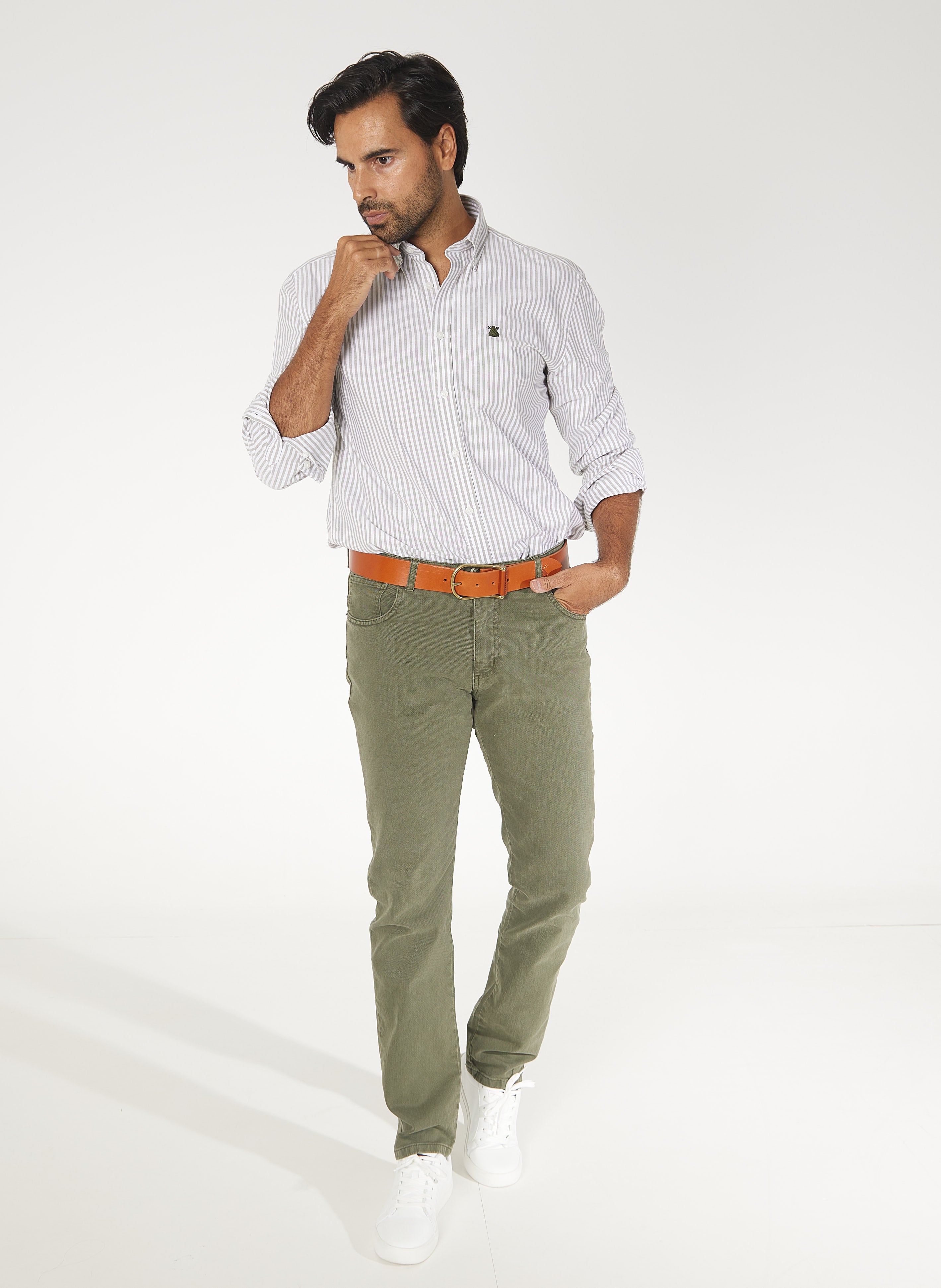 Pantalon verde caqui discount hombre