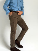 Pantalón Cargo Kaki Micro Pana Hombre