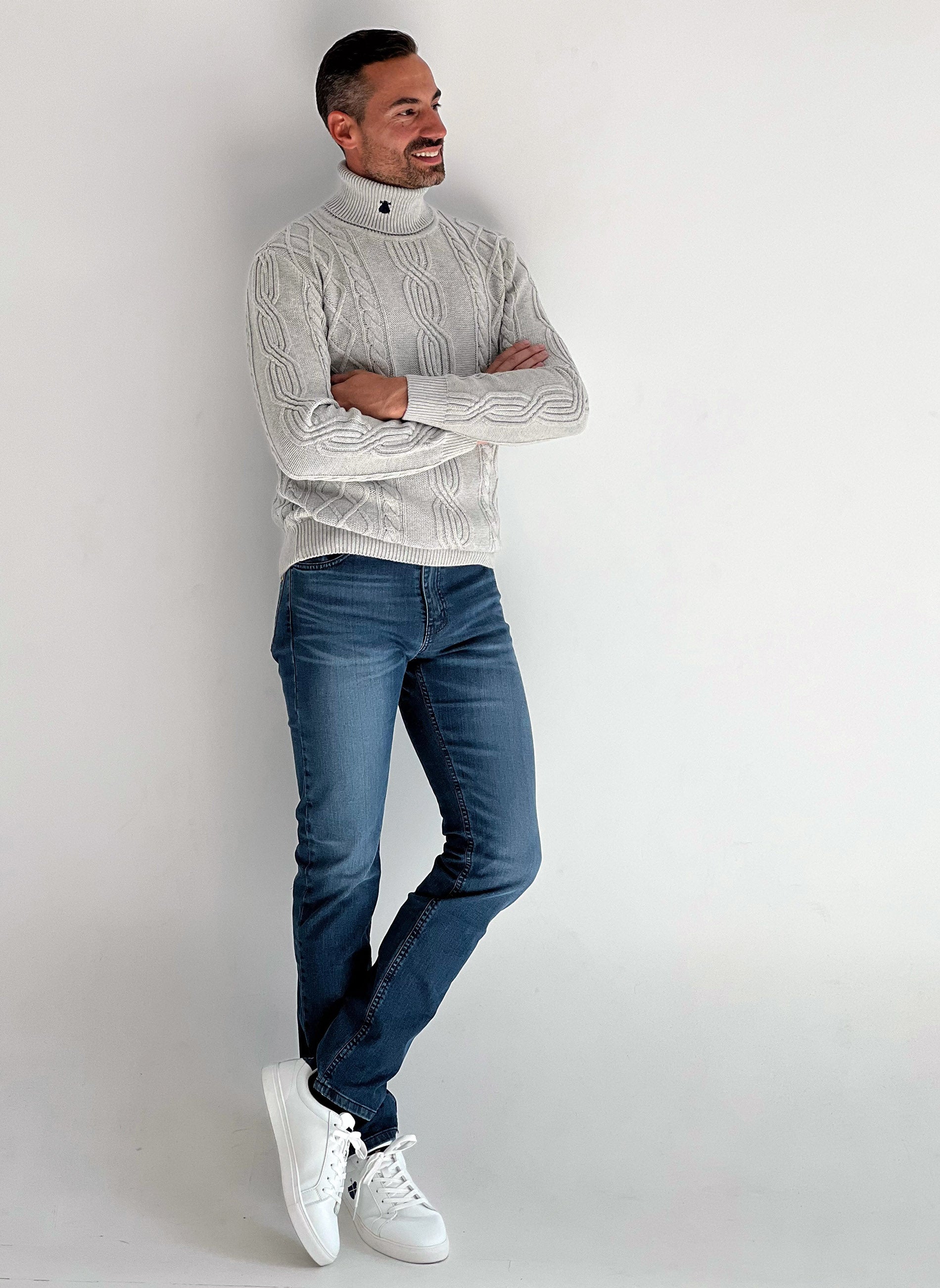 Gray Crew Neck Men's Cable Knit Sweater