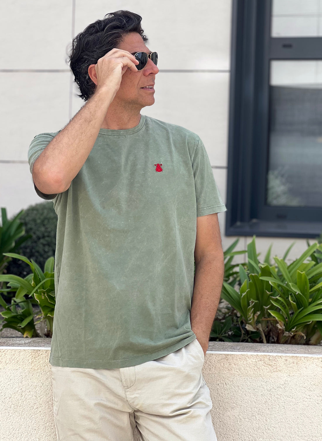 Teinture pour t-shirt vert clair dans les vêtements pour hommes