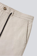 Pantalón Jogger Fino Beige Hombre
