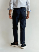 Pantalón Tipo Chino Tencel Azul Hombre