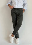 Pantalón tipo Chino Tencel Kaki Hombre