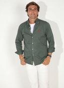 Camisa Verde Kaki  Sarga Cuello Botón Hombre