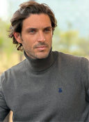 Jersey Cuello Alto Gris Hombre