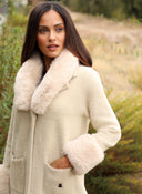 Abrigo Beige Pelo Mujer