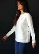 Jersey Blanco Roto Botones Mujer