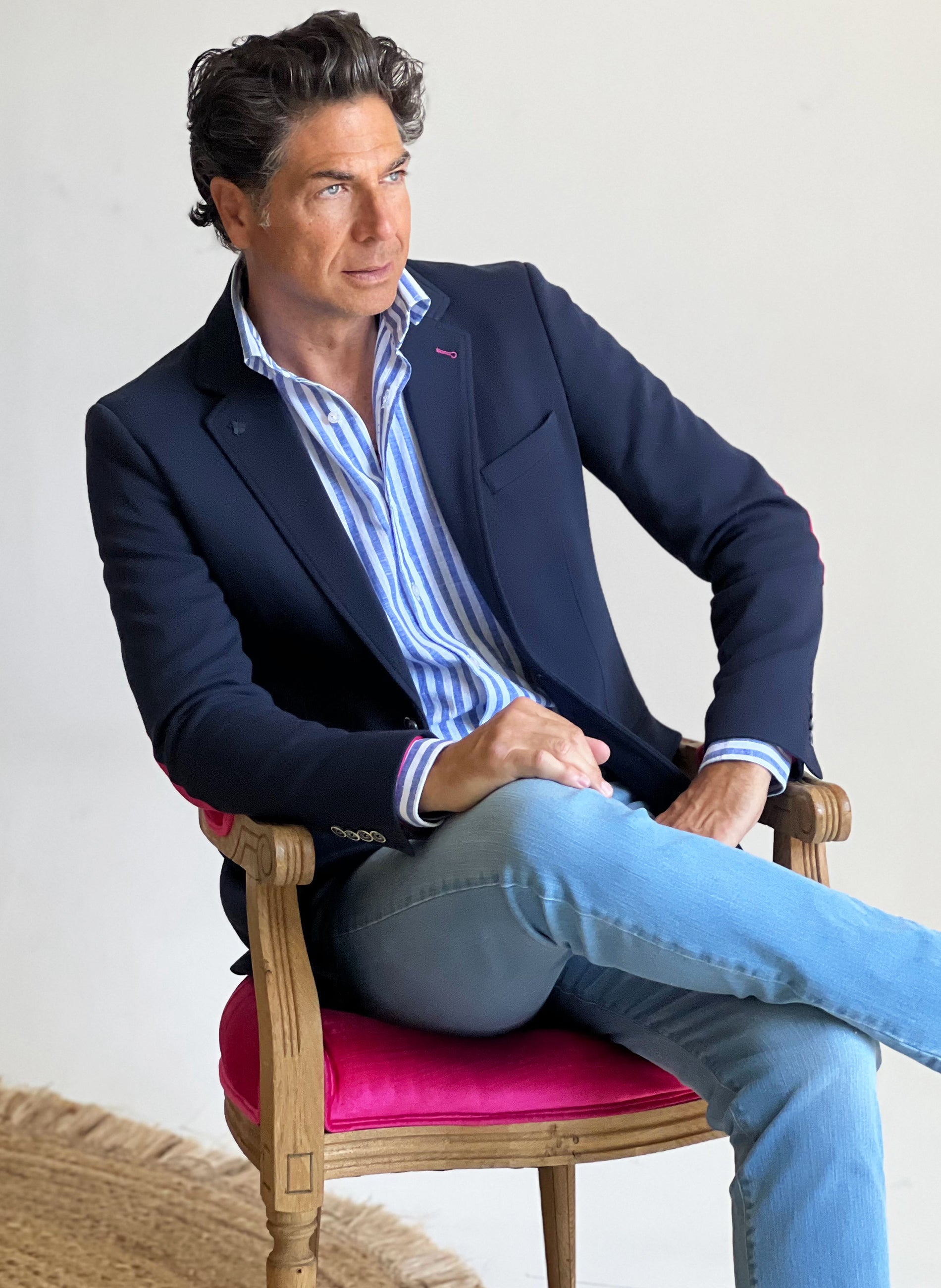 Combinar Americana Azul Americana Camisa Y Vaqueros Looks