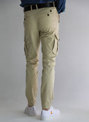 Pantalón Hombre Cargo Beige Fino