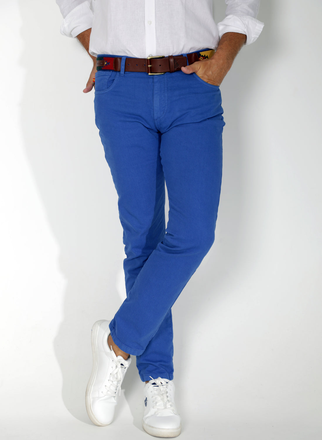 Pantalón Chino Kaki Hombre Logo Azul – El Capote