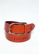 Ceinture en cuir de couleur avec boucle à étrier