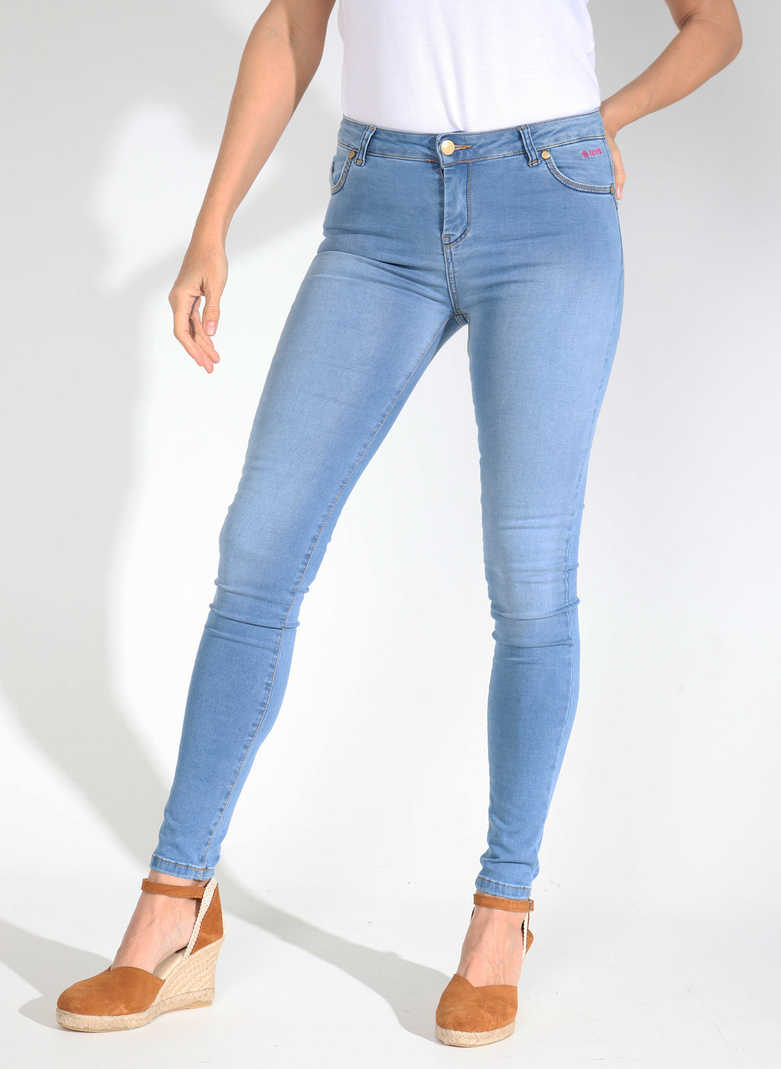Bleu clair stretch jeans for women