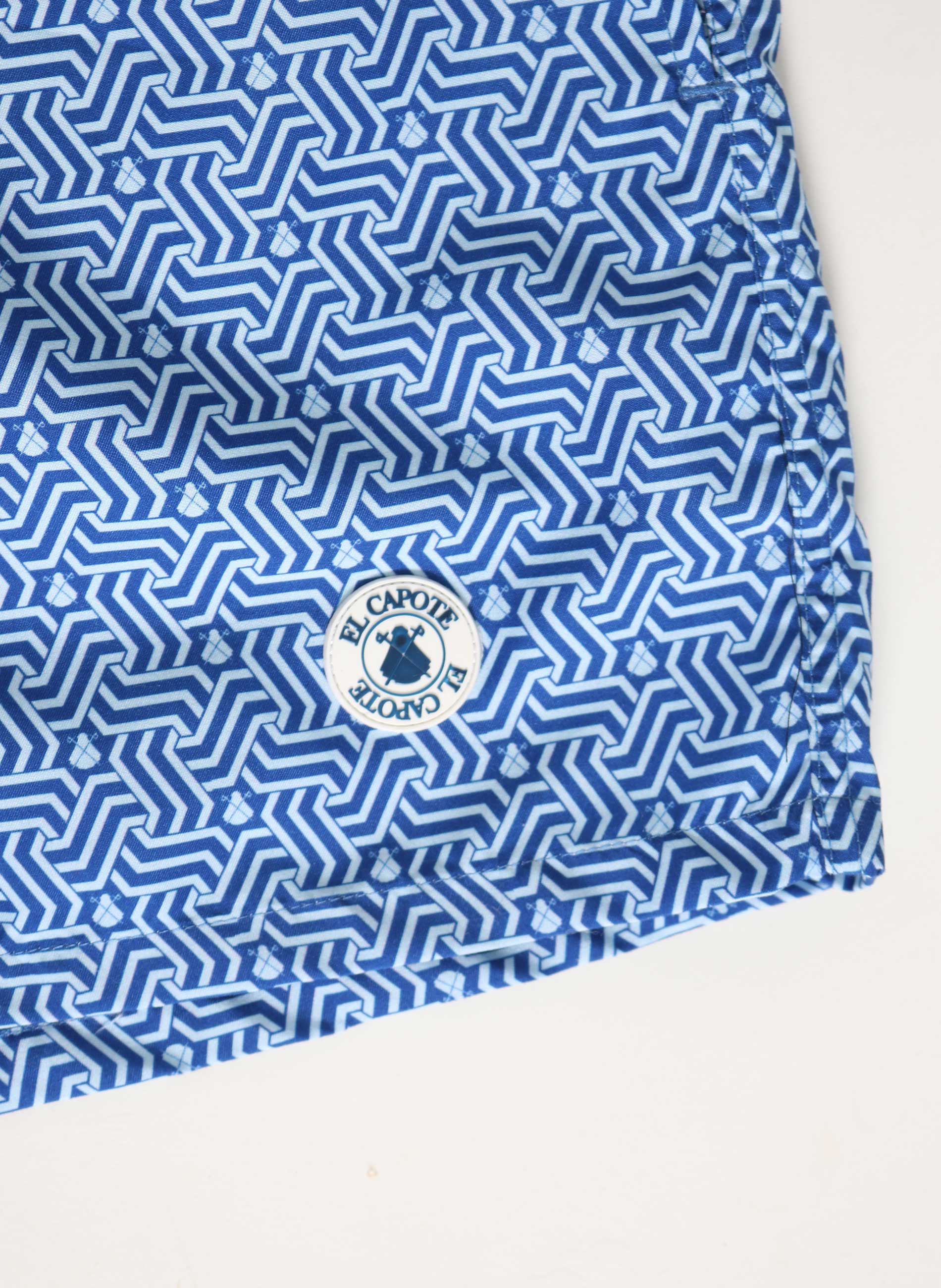 Lichtblauw herenzwempak met meerdere logo's